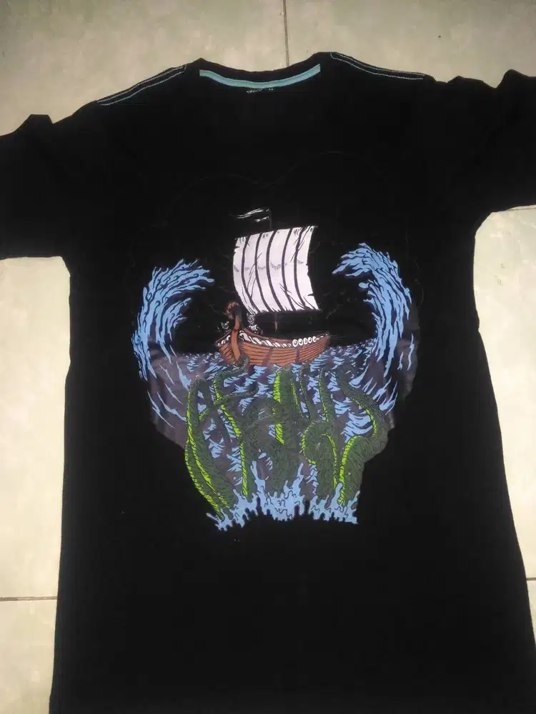 denim (L) & outdoor (XL) jaket , kaos kemeja poloshirt (L),