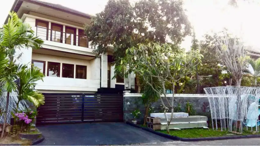 Dijual rumah 1000 m2 di Kelapa Dua Raya jakarta barat