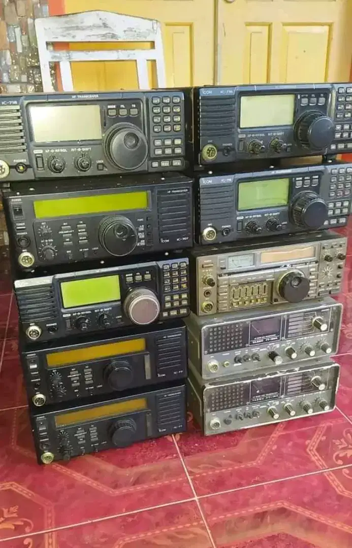 CARI/RADIO HT RIG SSB HF DIBELI CARI BAYAR CASH TUNAI