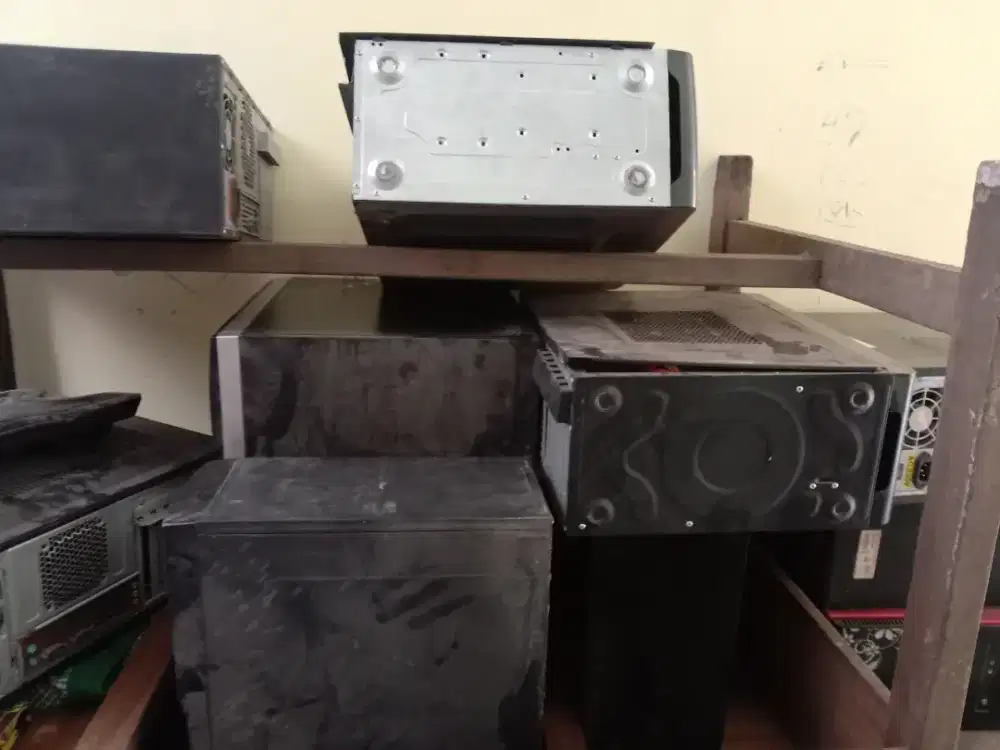 Komputer bekas siap tampung