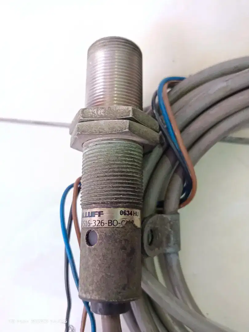 BALLUFF proximity switch