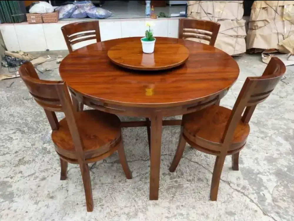 Meja Makan Bulati Putar