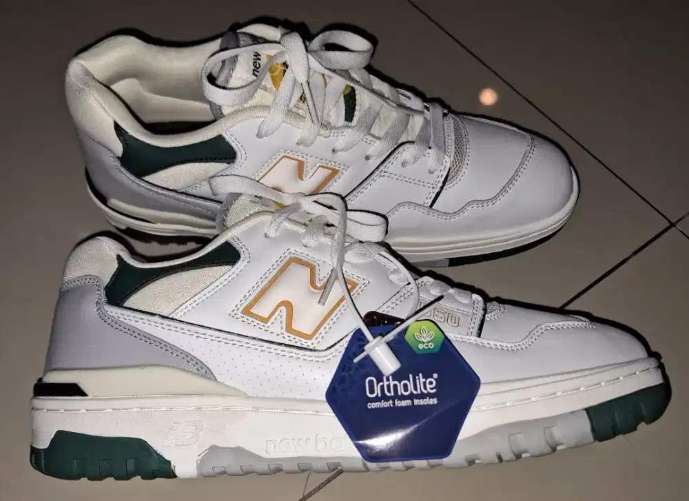 NB 550 White Nightwatch Green Size 44/ 28 Cm