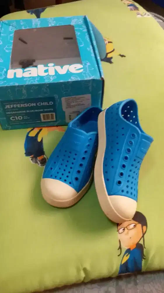 Sepatu karet navite ukuran 27