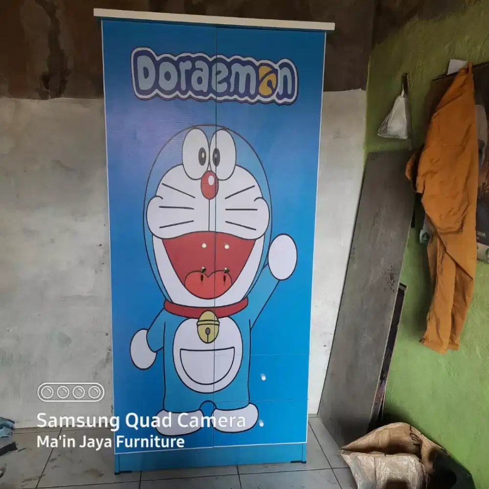 Lemari 2 pintu doraemon