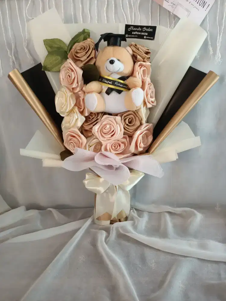 Buket wisuda boneka bunga