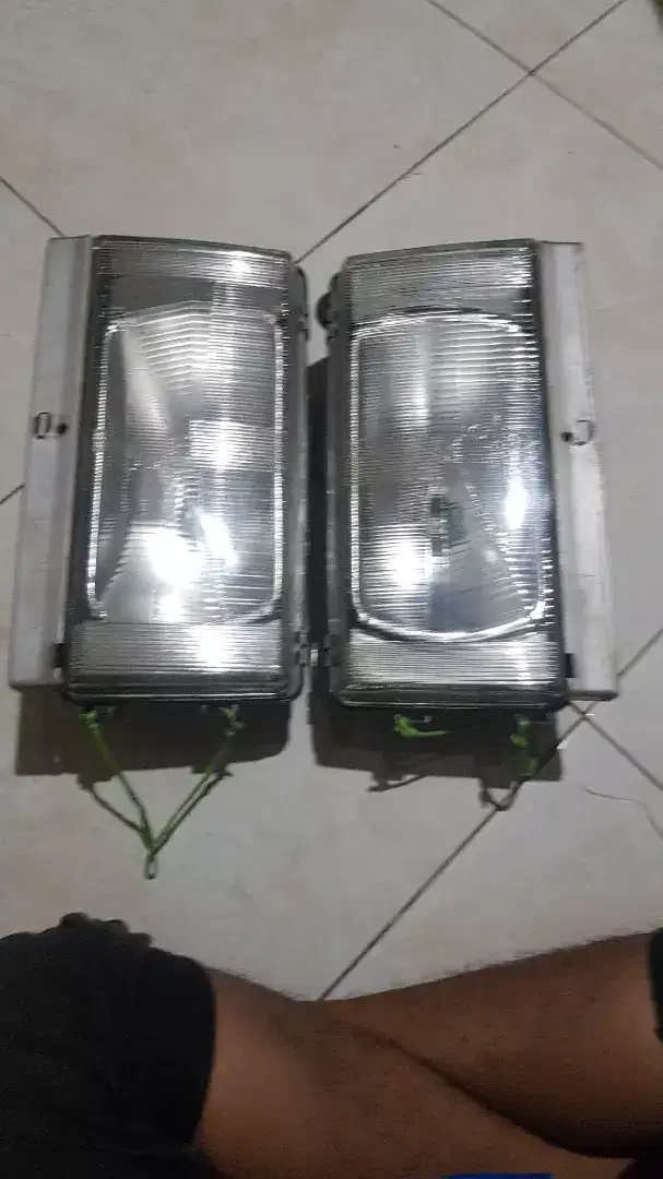 Headlamp sepasang original volvo 740