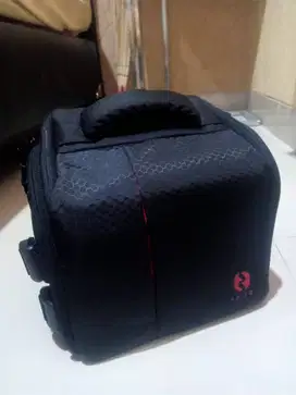 Tas Kamera DSLR dan Mirrorless