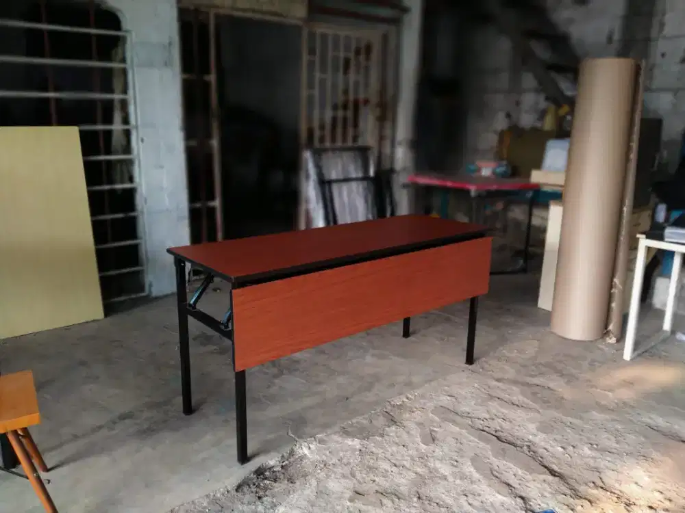 Meja IBM polaris kantor hotel