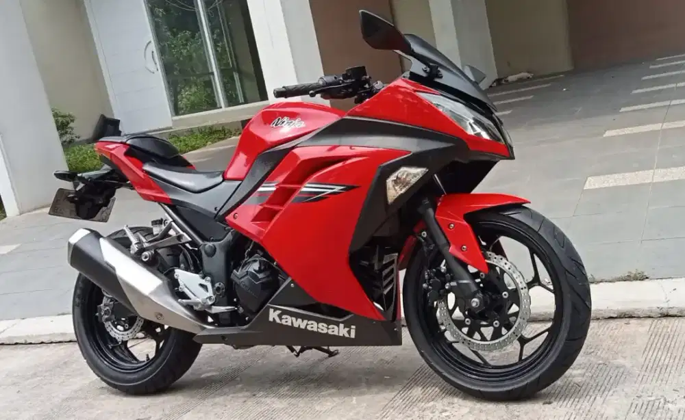 NINJA 250 FI 2017 pemakaian 2018 merah Motor Bekas 913786445