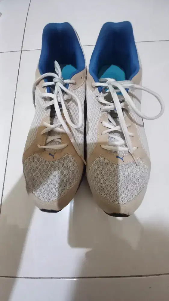 Sepatu Puma dan Under Armour