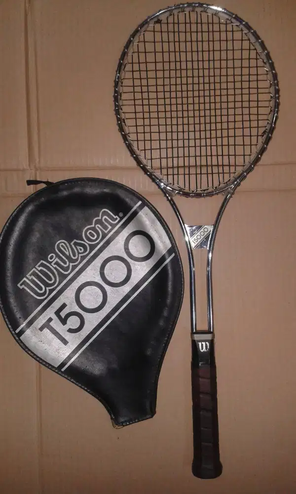 Raket Tenis Vintage Wilson T5000