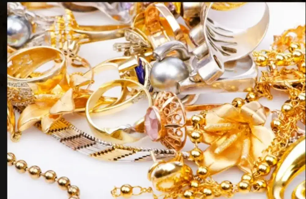 TERIMA BELI PERHIASAN EMAS,, PERAK DAN BERLIAN