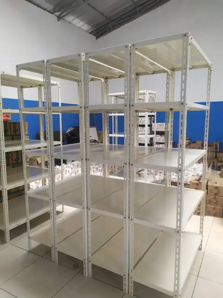 RAK BESI SIKU LUBANG UNTUK GUDANG