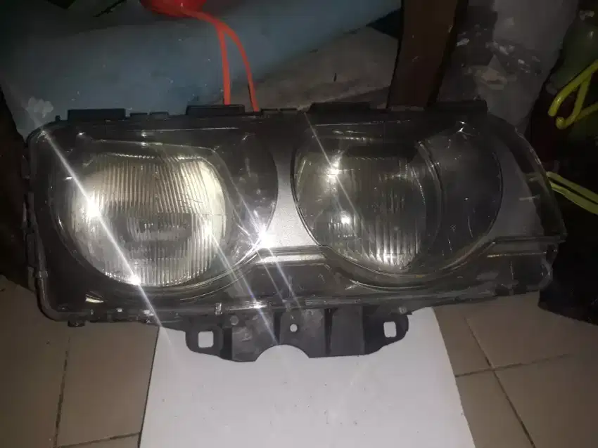 Lampu depan Headlamp kanan copotan original BMW e38 740i