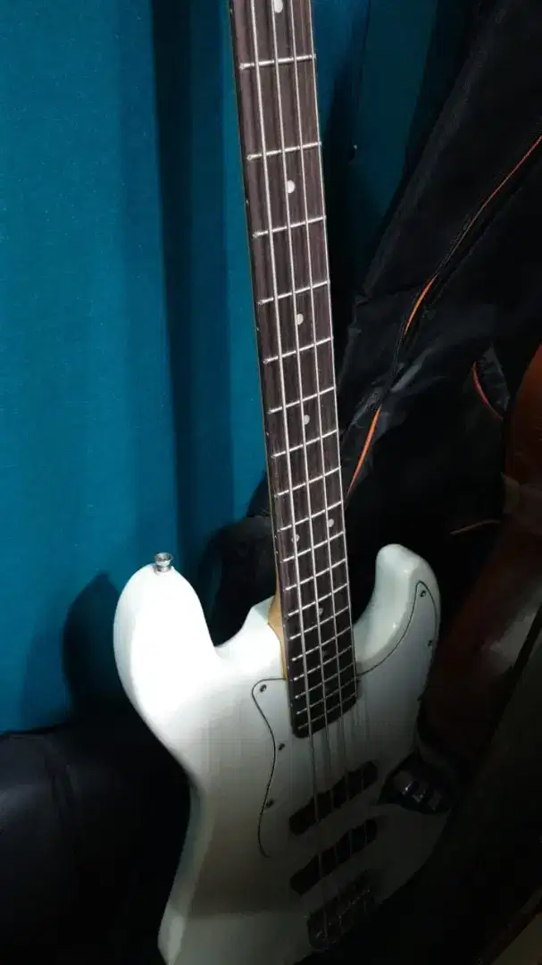Kapok Bass Electric Guitar