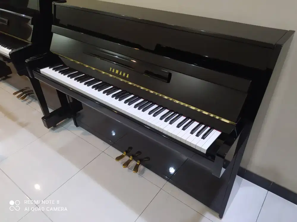 YAMAHA PIANO JU109
