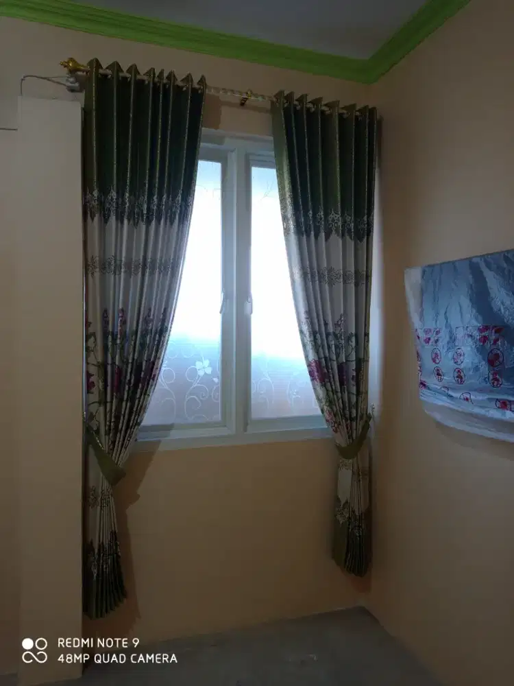 Melayani pesanan dan pemasangan