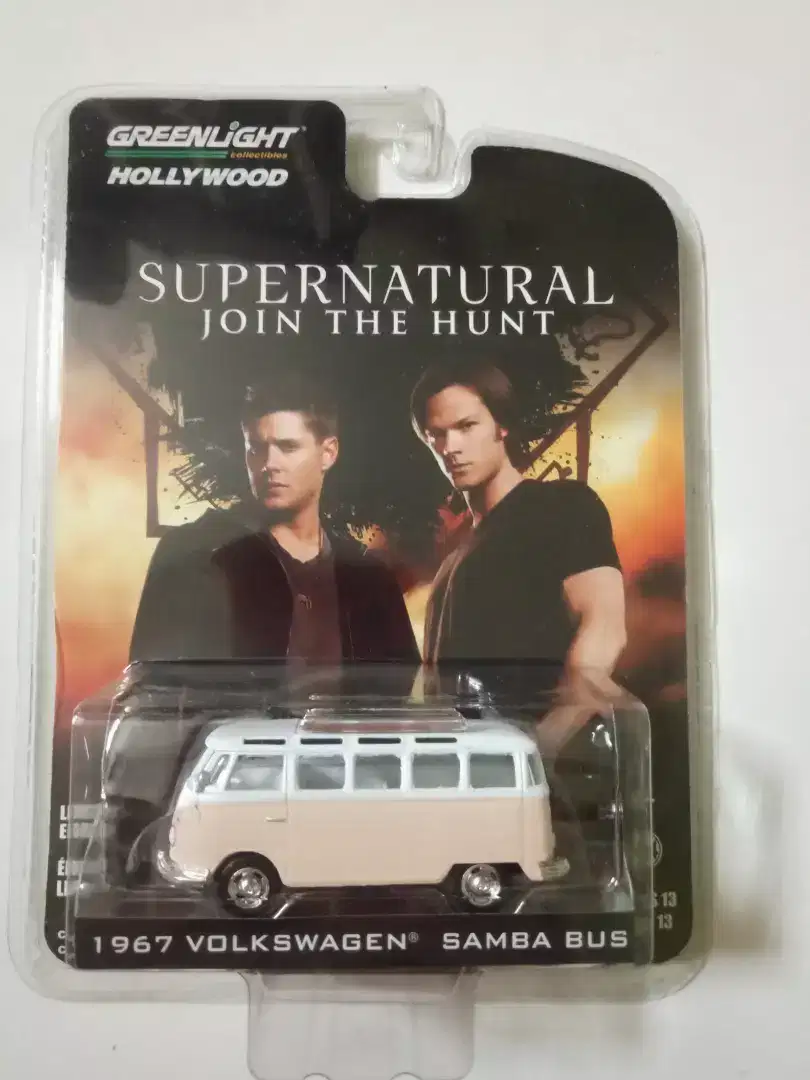 Greenlight 1/64 Volkswagen Kombi ( supernatural )