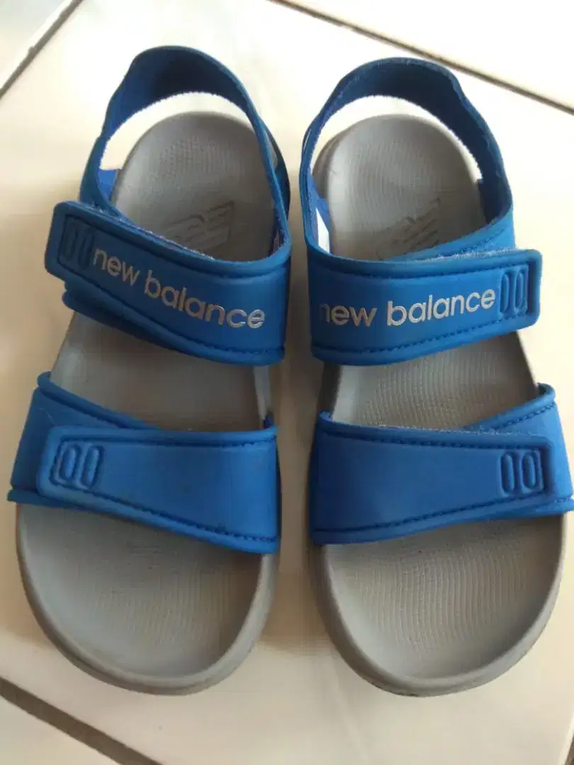 Sendal sepatu new balance anak