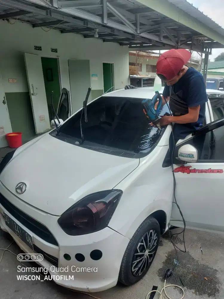 panggilan pasang kaca film mobil ke lokasi anda