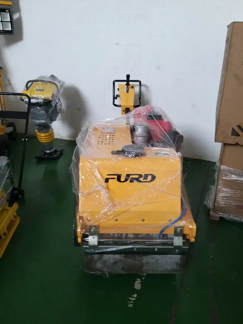 Jual baby roller / vibratory roller / vibro roller
