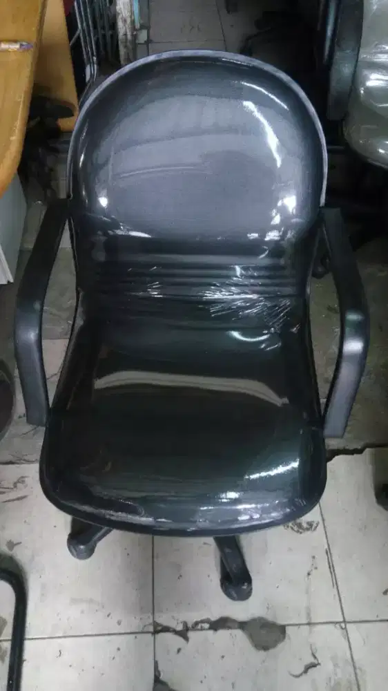 Saya jual beli alat2 kantor atau mebel