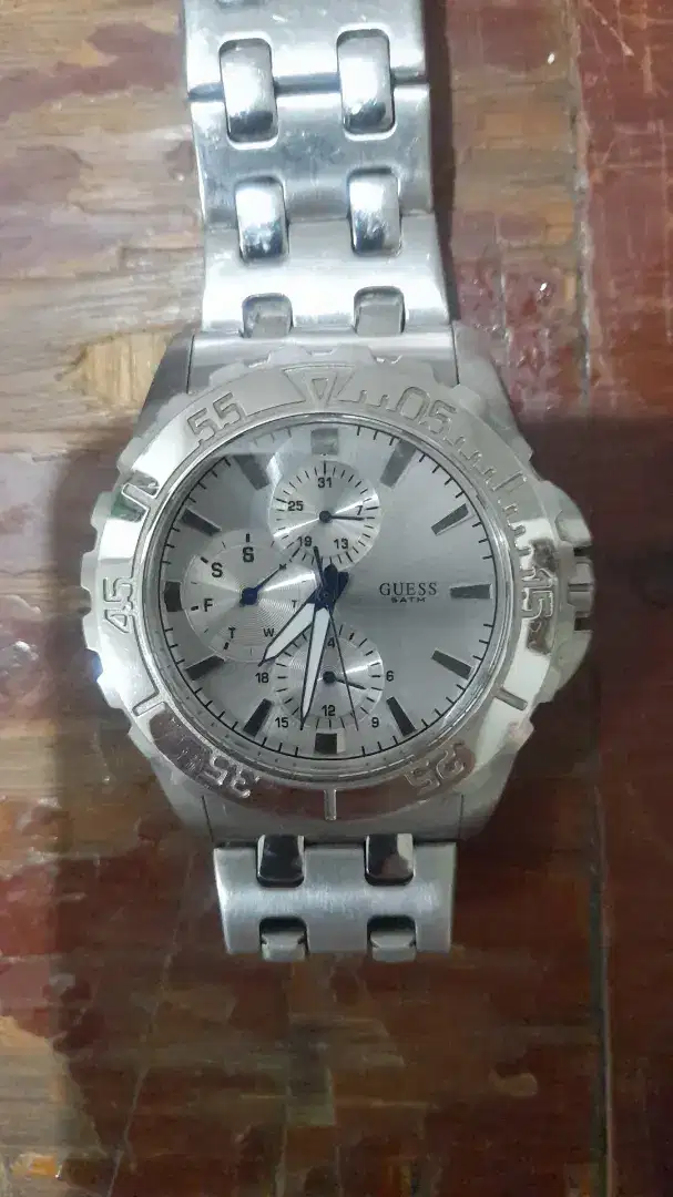 Jam tangan Guess men