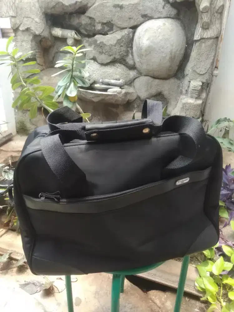 Di jual tas merk i Santi Milano Made in china