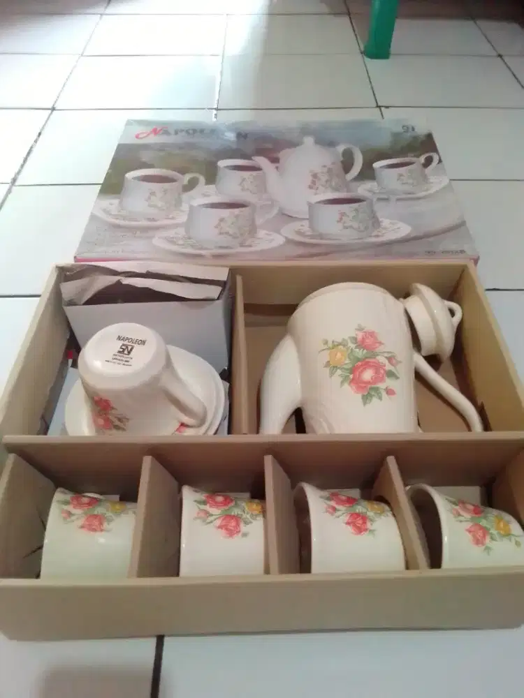 1set gelas+tatakan gelas+teko