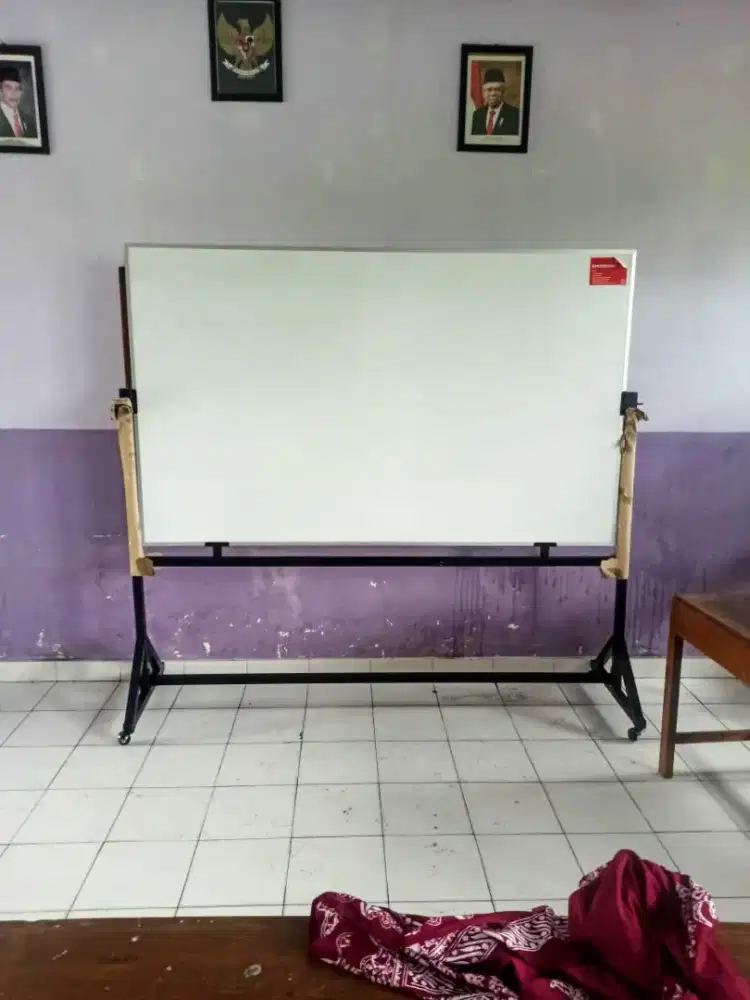 Papan tulis jogja gantung/stand komplit