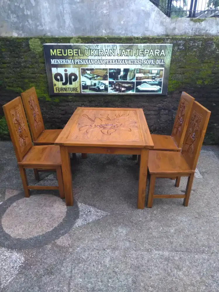 Meja makan minimalis k4 jati