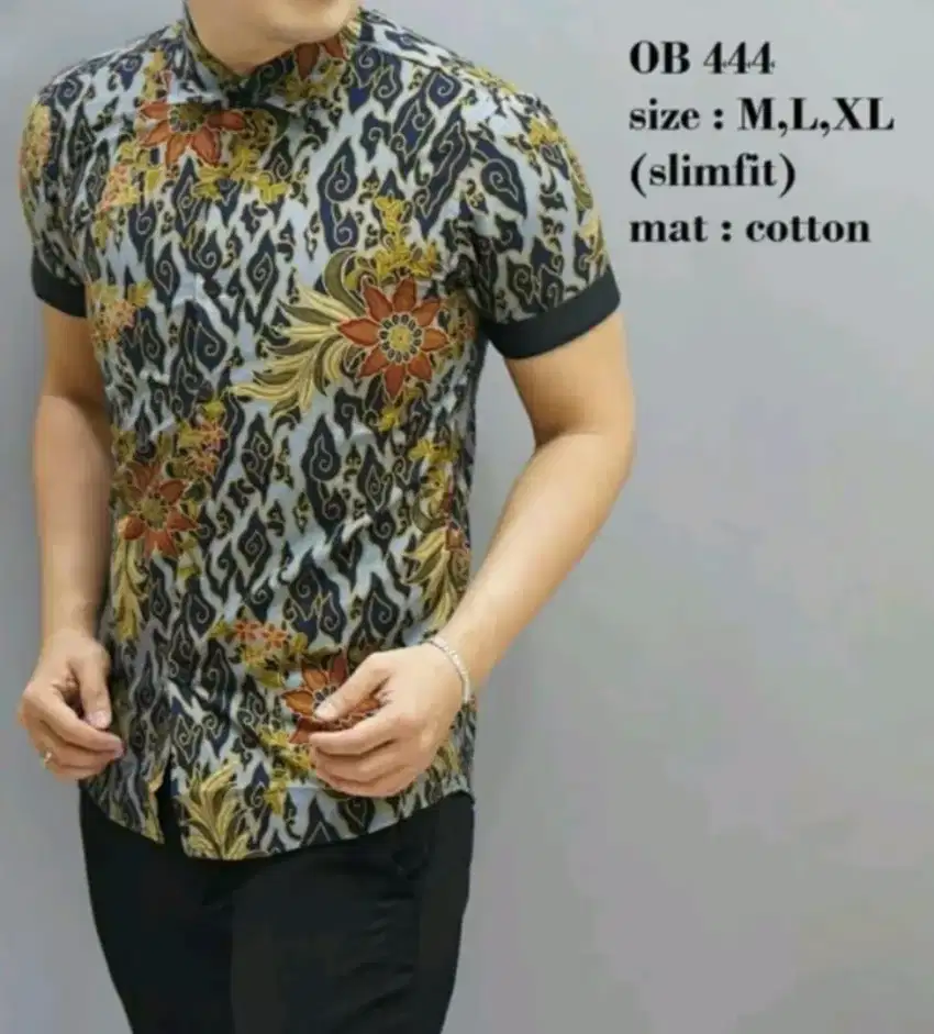 Kemeja Slimfit Lengan Pendek Pria kode OB 444 Sz M