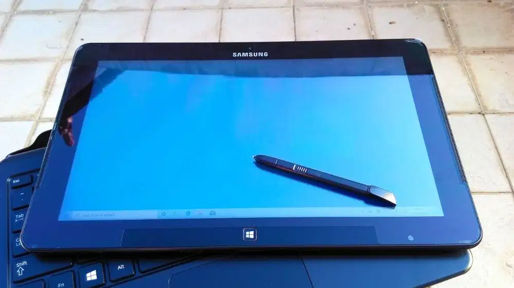 2 In 1 laptop/tablet PC - Samsung ATIV Smart PC Pro (Intel Core i5)