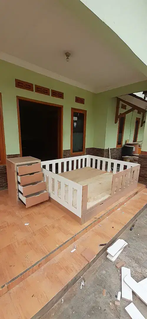 Dipan ,Kitchenset,meja belajar,lemari,rak dll minimalis custom