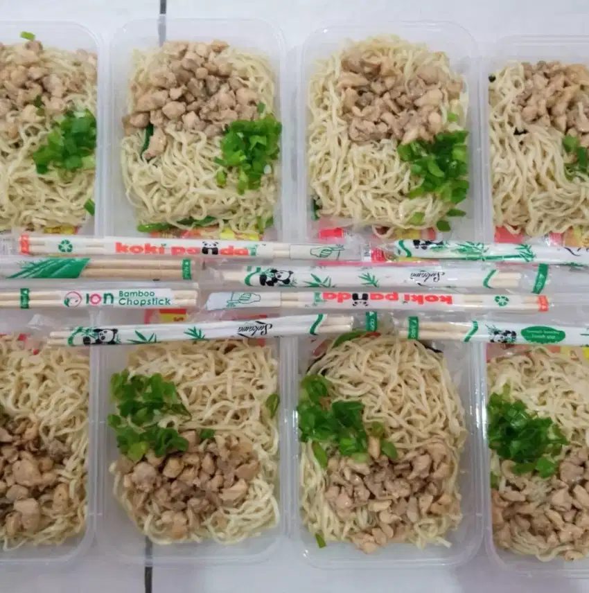 Mie ayam HALLAL.