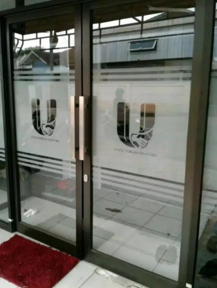 Pemasangan & penjualan stiker sanblas kaca, kaca film, cutting, dll