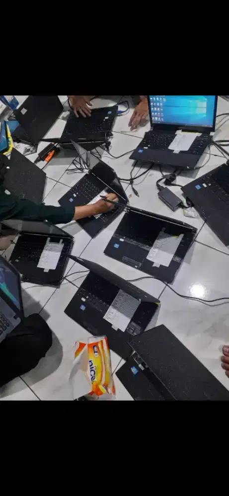 Kami Membeli borong pc cpu komputer laptop bekas kantor
