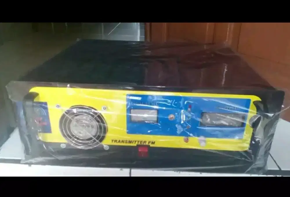 PAKET PEMANCAR FM STEREO PLL LCD 300 WATT SOLIDSTATE FULL PROTECTION