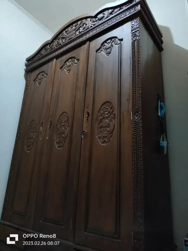 Lemari Jati Ukir Rahwana 3 Pintu