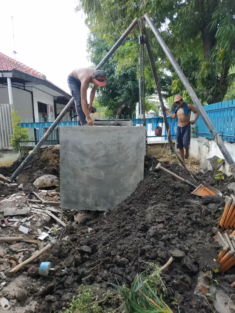 Bak tandon air beton cor tanam keramik mpoin grand pinguin