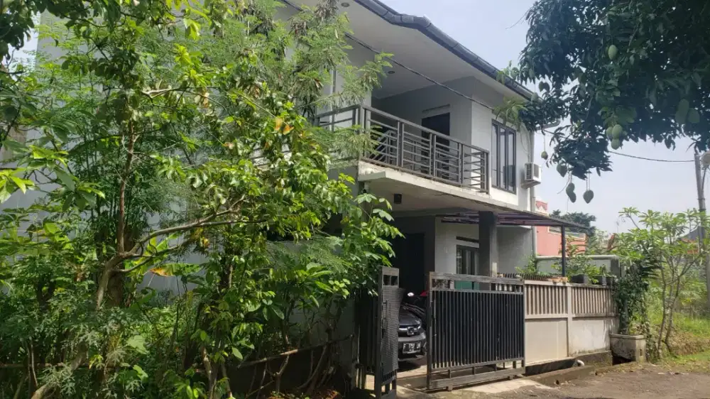 Dijual Rumah Full Furnished 3 LT 5 KT+AC 5 KM Water Heater