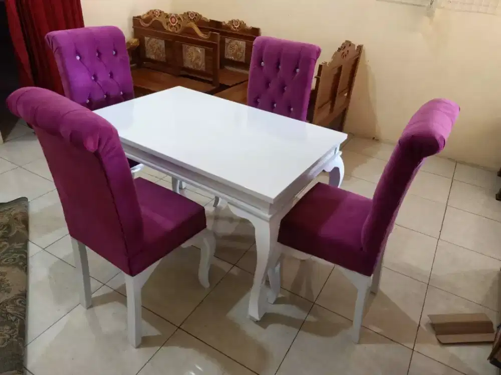 Meja Makan Selina 4kursi Duco