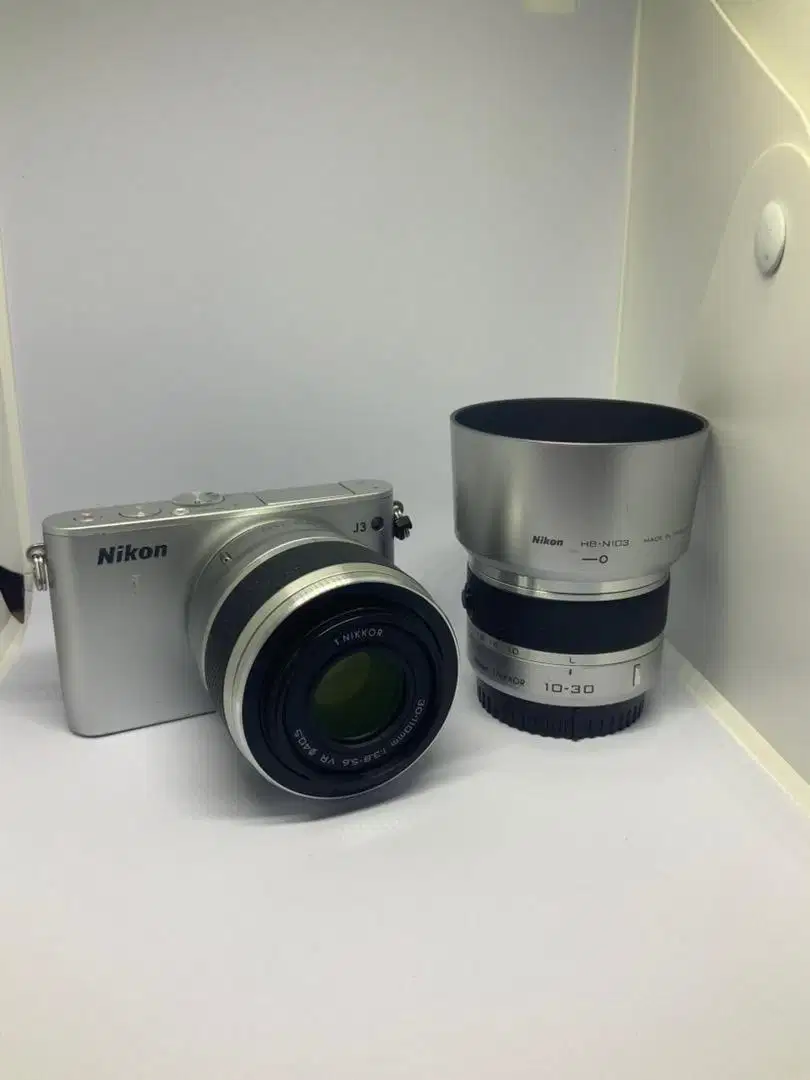 (Jual murah) nikon1 J3 + 2 lensa (second)