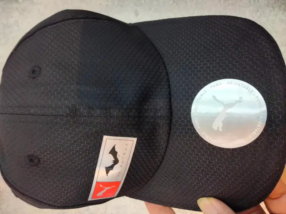 Topi Batman kolaborasi dgn Puma limited edition