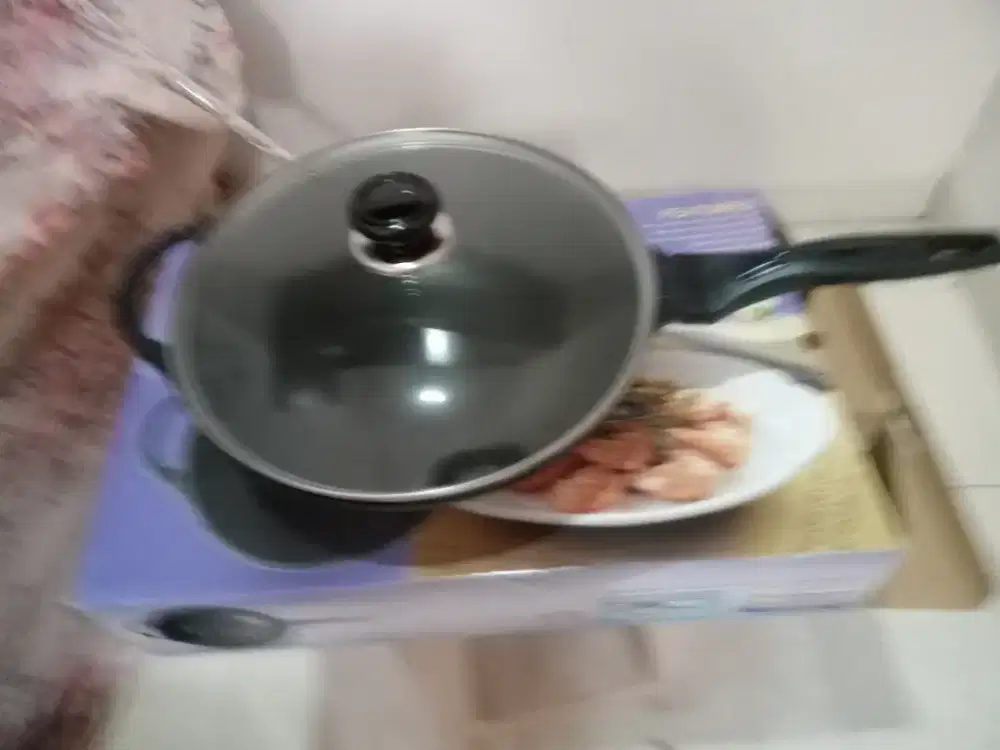 Kuali besar anti lengket