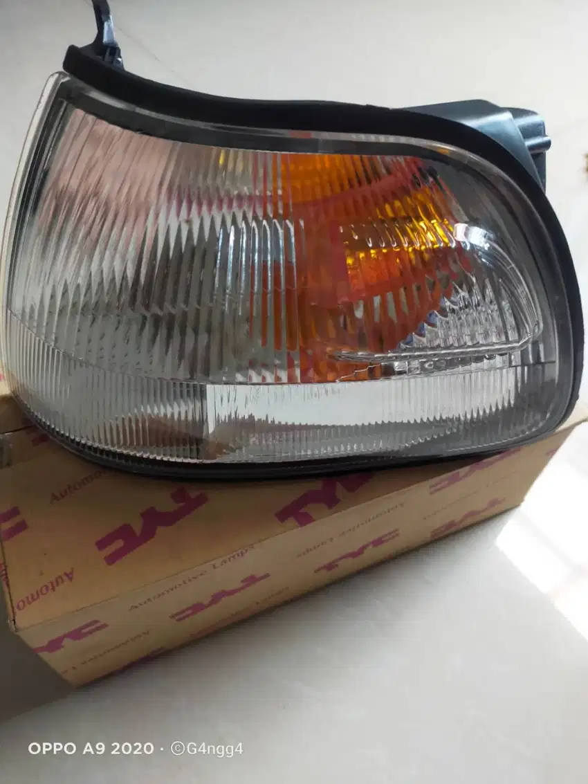 Lampu Sein Depan Kiri Kijang Krista