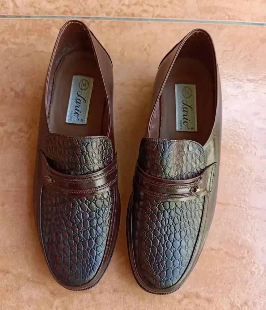 Sepatu Vantouvel Kulit