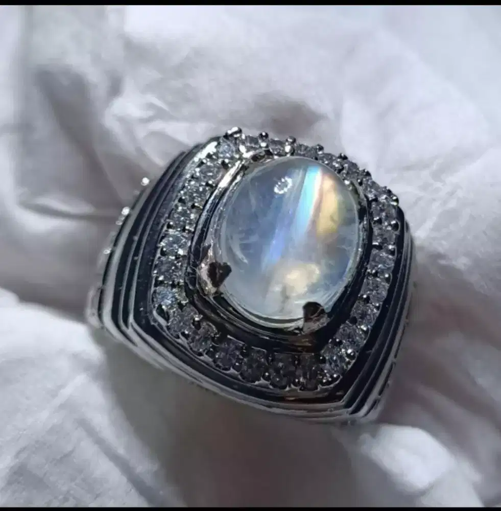 Biduri Bulan Moonstone Orthoclase Feldspar Giwang Biru Pelangi