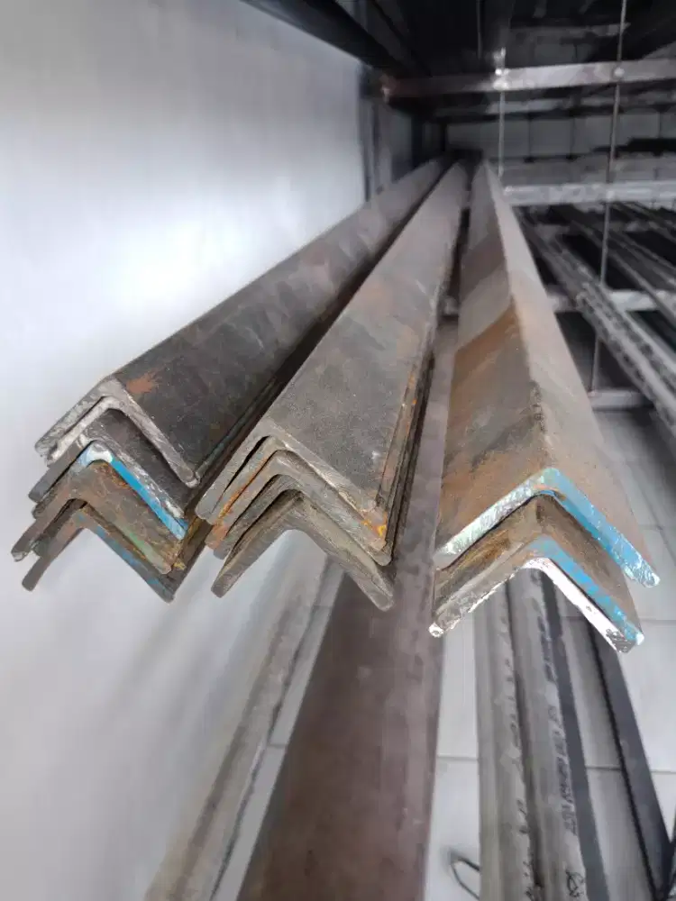 Siku Plat Besi Tebal Ukuran 4x4